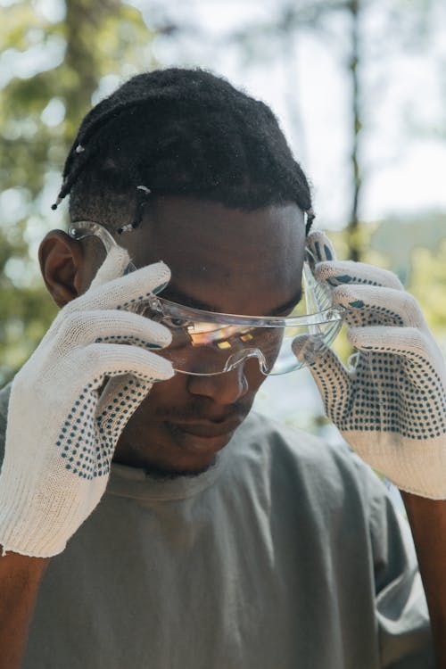 Eye protection equipment for different red light therapy applications