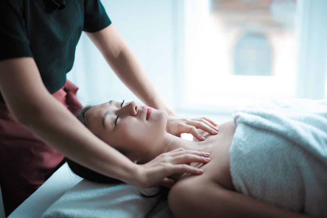 Professional wellness treatment setting for body contouring therapy