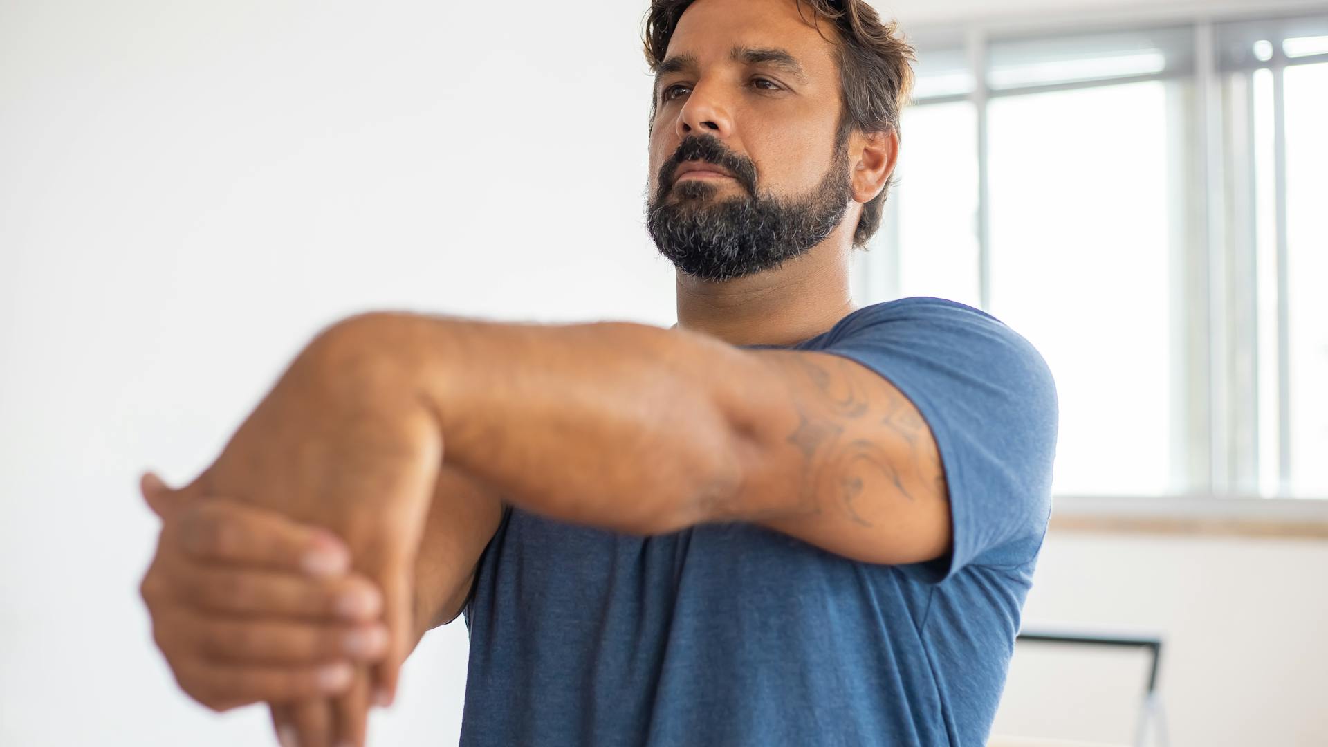 Professional taking body measurements for tracking fat loss progress