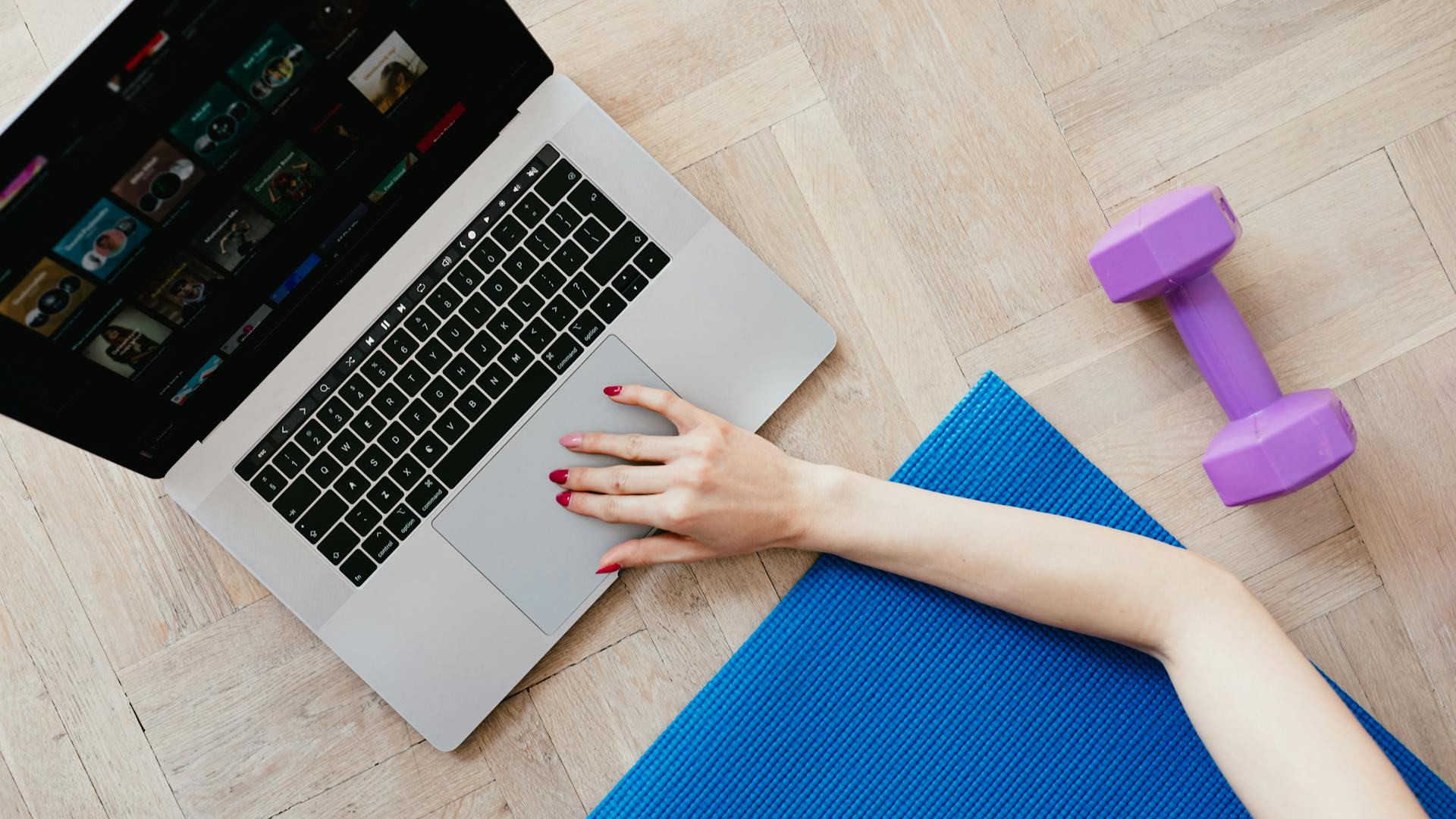 Woman exercising and staying active for healthy weight management
